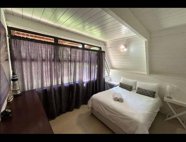 5 BEDROOM HOUSE FOR SALE IN MEER EN SEE